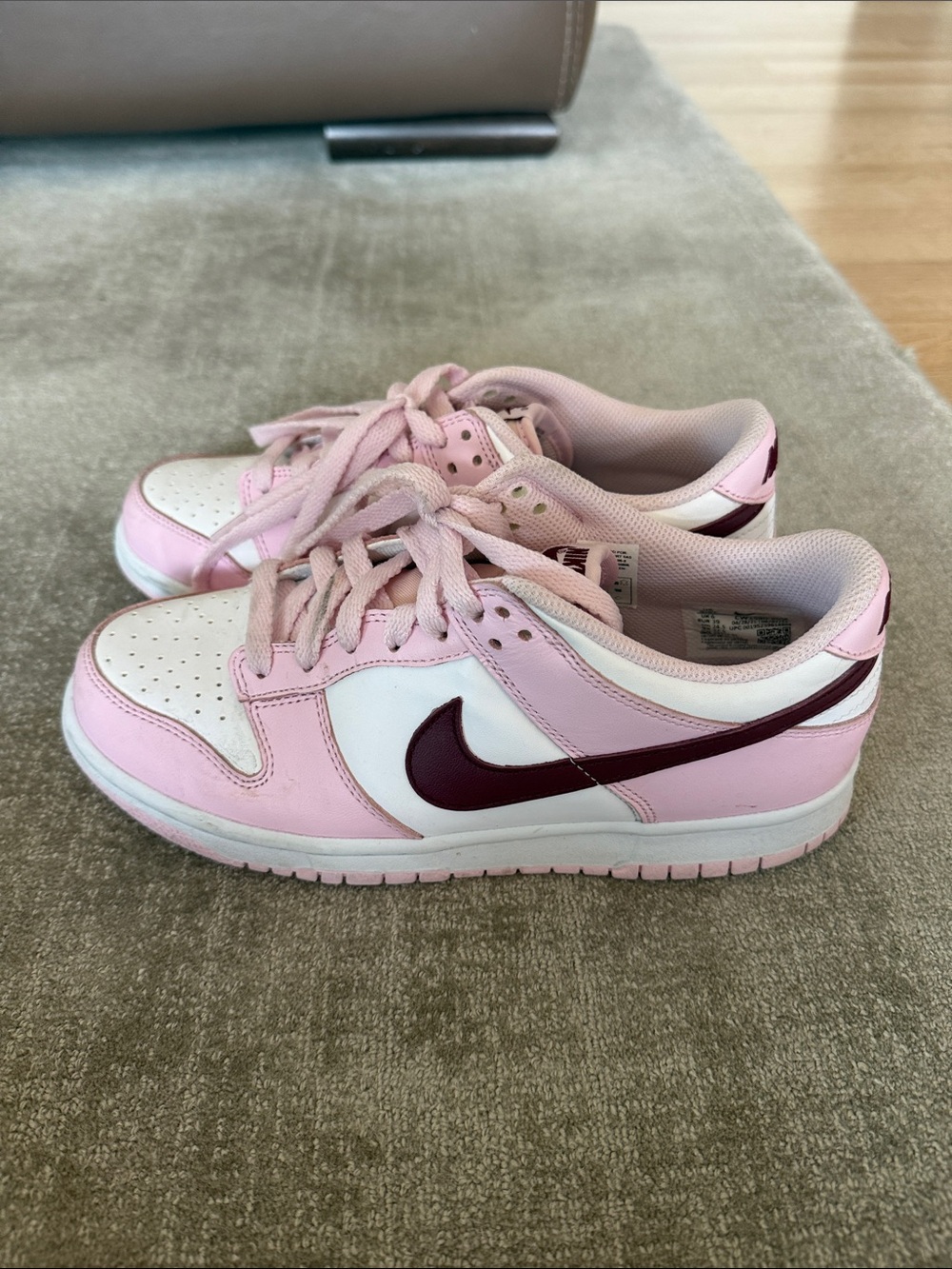 Nike Kids Low-Top Sneakers - Light Pink, White & Maroon Swoosh